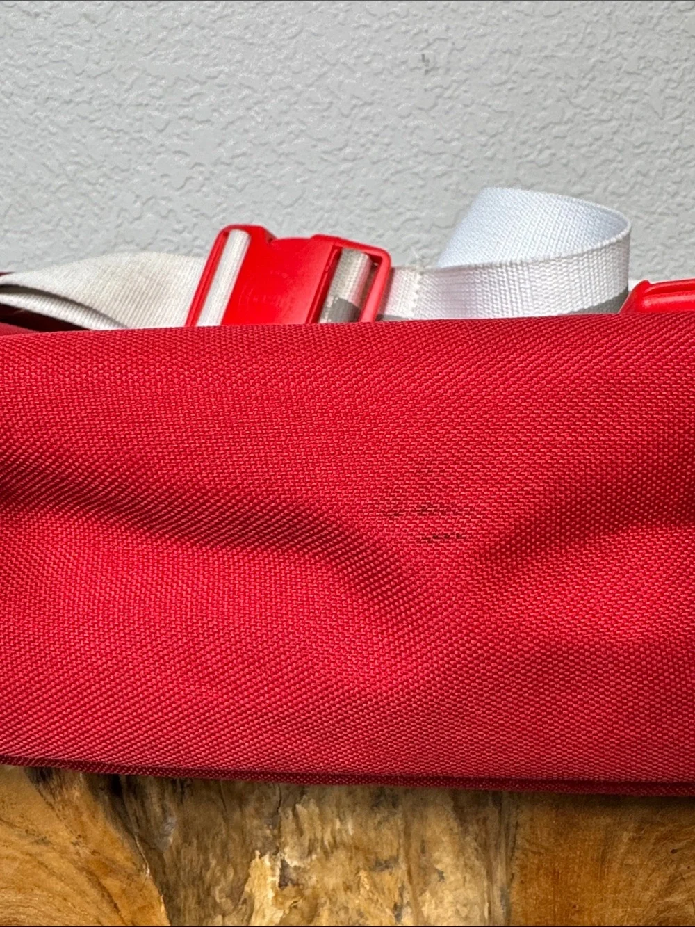 HERSCHEL SUPPLY CO. POP QUIZ MESSENGER BAG RED CANVAS LAPTOP TRAVEL CROSSBODY